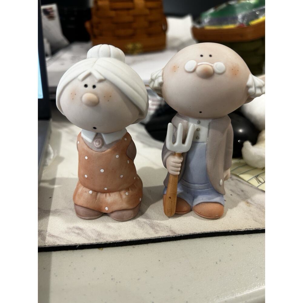 Bumpkins Figurines Fabrizio Grandpa Grandma Pitchfork Rolling Pin Pair Set of 2